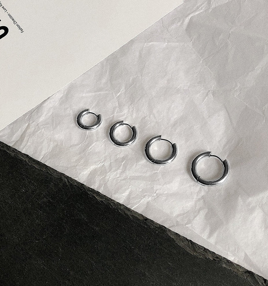 THICK HOOP RING EARRING